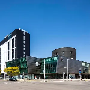 Jr Hakodate